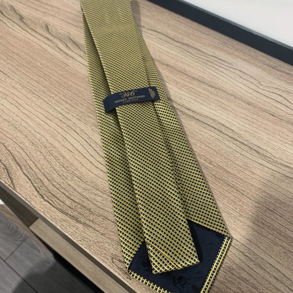 BROOKS BROTHERS 346 Blue Yellow Check Silk Neck Tie - Picture 4 of 7